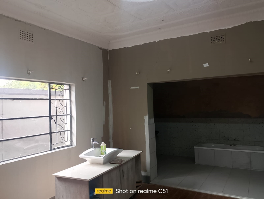 To Let 4 Bedroom Property for Rent in Dalview Gauteng