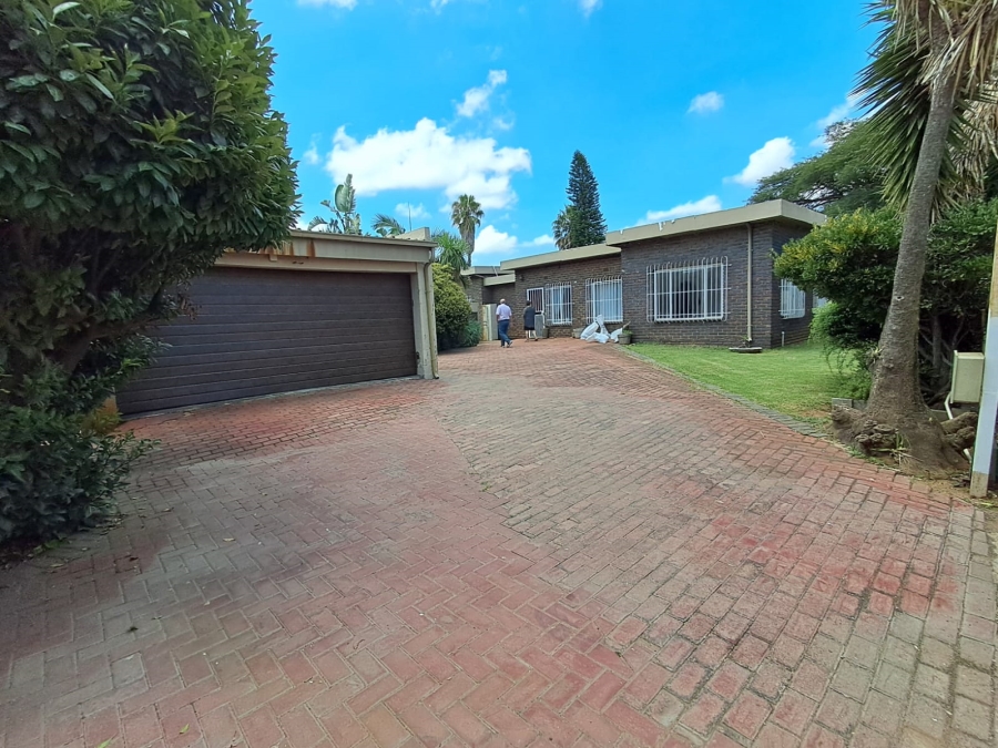4 Bedroom Property for Sale in Birchleigh Gauteng