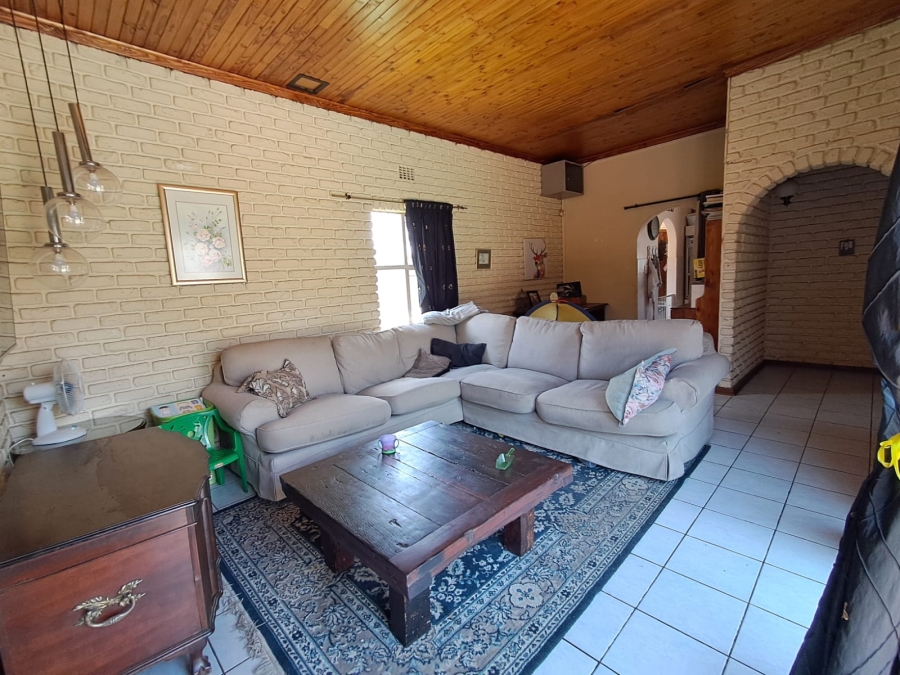 4 Bedroom Property for Sale in Birchleigh Gauteng