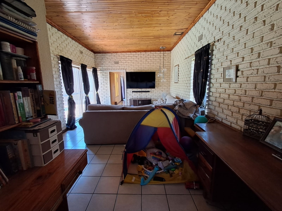 4 Bedroom Property for Sale in Birchleigh Gauteng