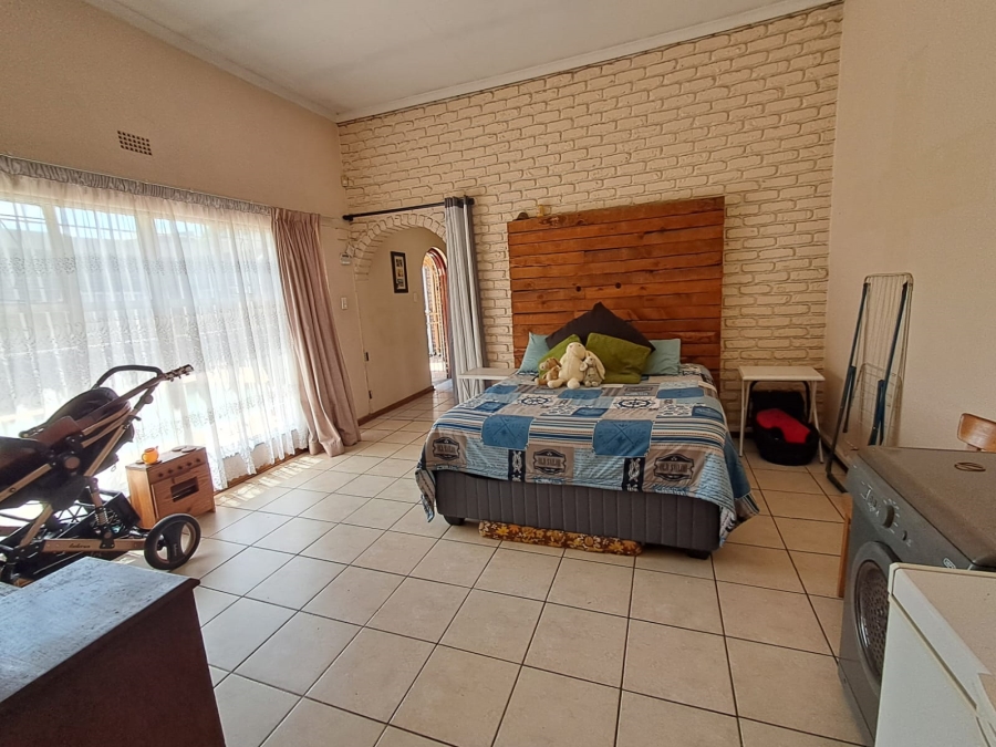 4 Bedroom Property for Sale in Birchleigh Gauteng