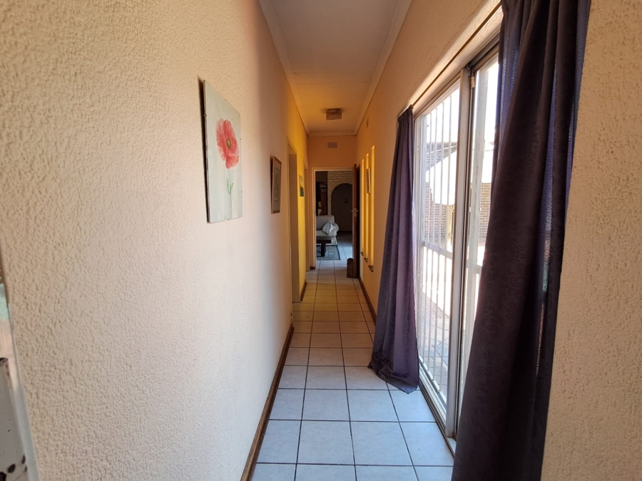 4 Bedroom Property for Sale in Birchleigh Gauteng