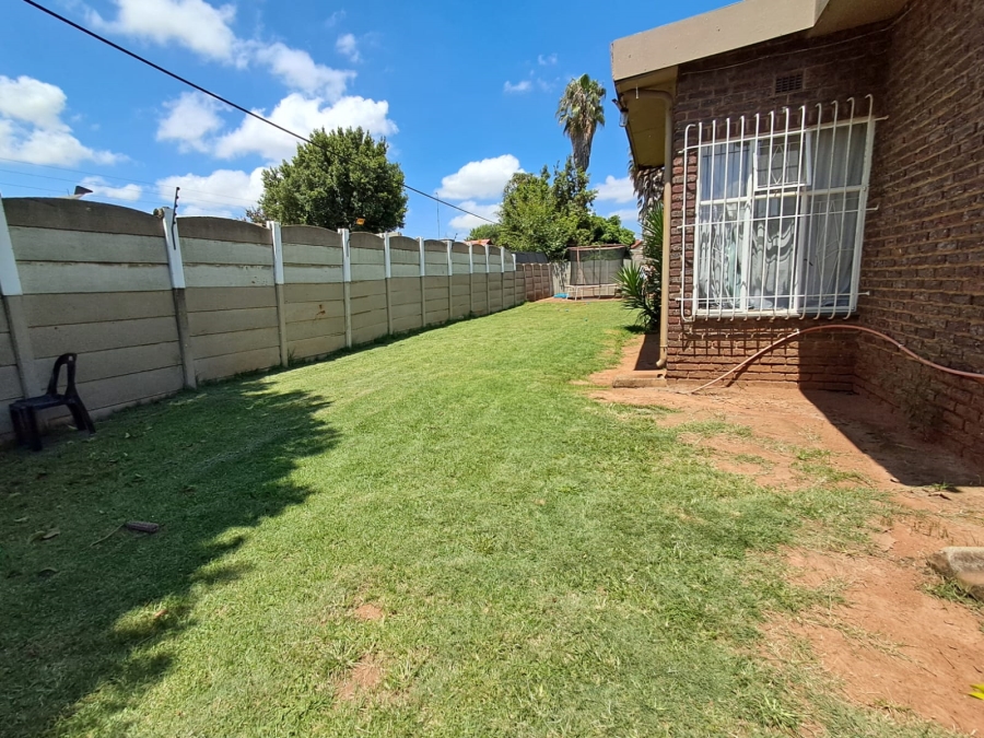 4 Bedroom Property for Sale in Birchleigh Gauteng