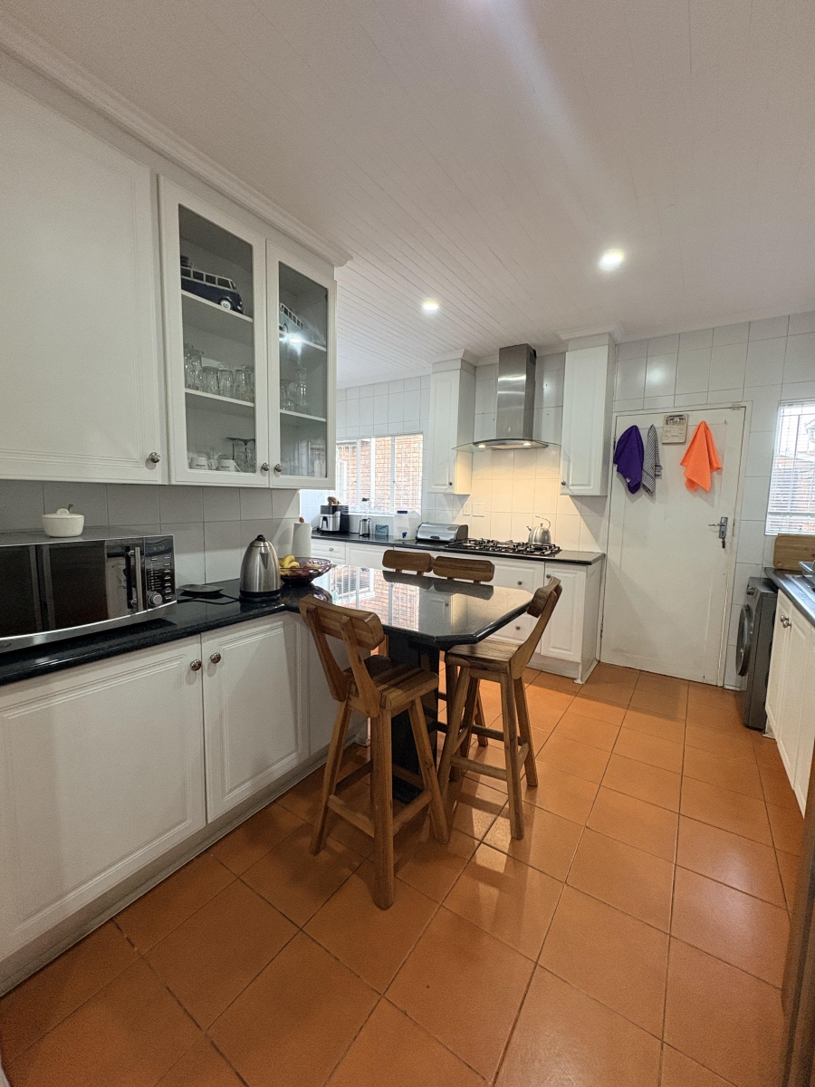 3 Bedroom Property for Sale in Larrendale Gauteng