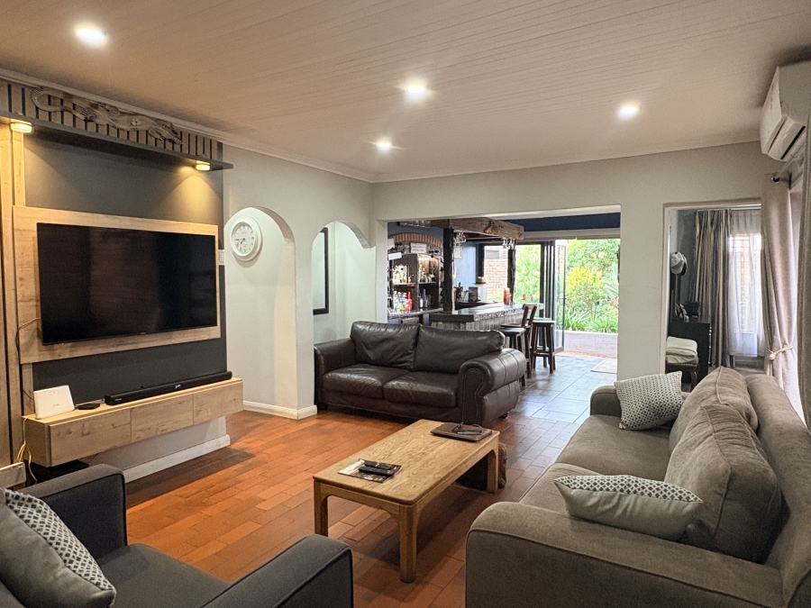 3 Bedroom Property for Sale in Larrendale Gauteng