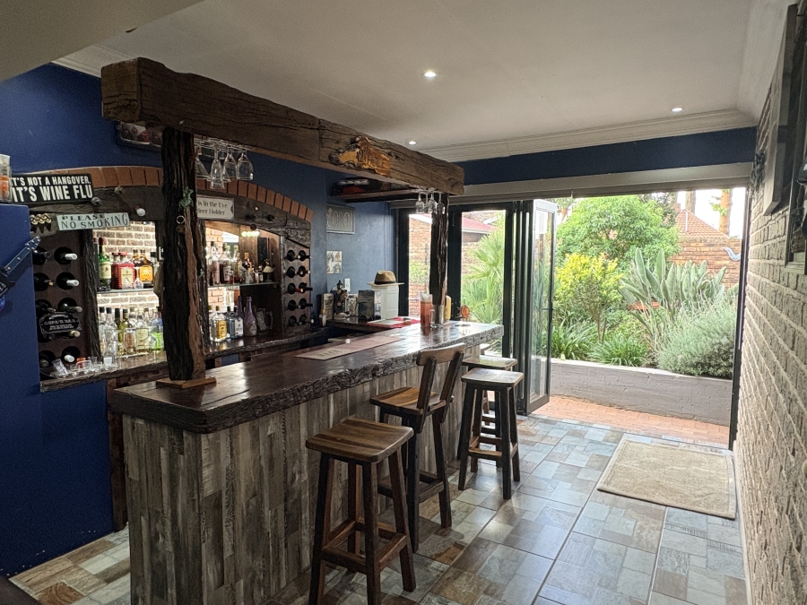 3 Bedroom Property for Sale in Larrendale Gauteng