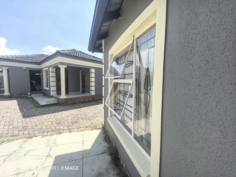 3 Bedroom Property for Sale in Terenure Gauteng