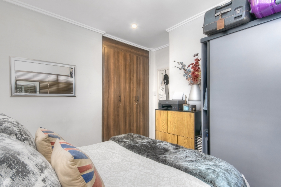 2 Bedroom Property for Sale in Morningside Gauteng