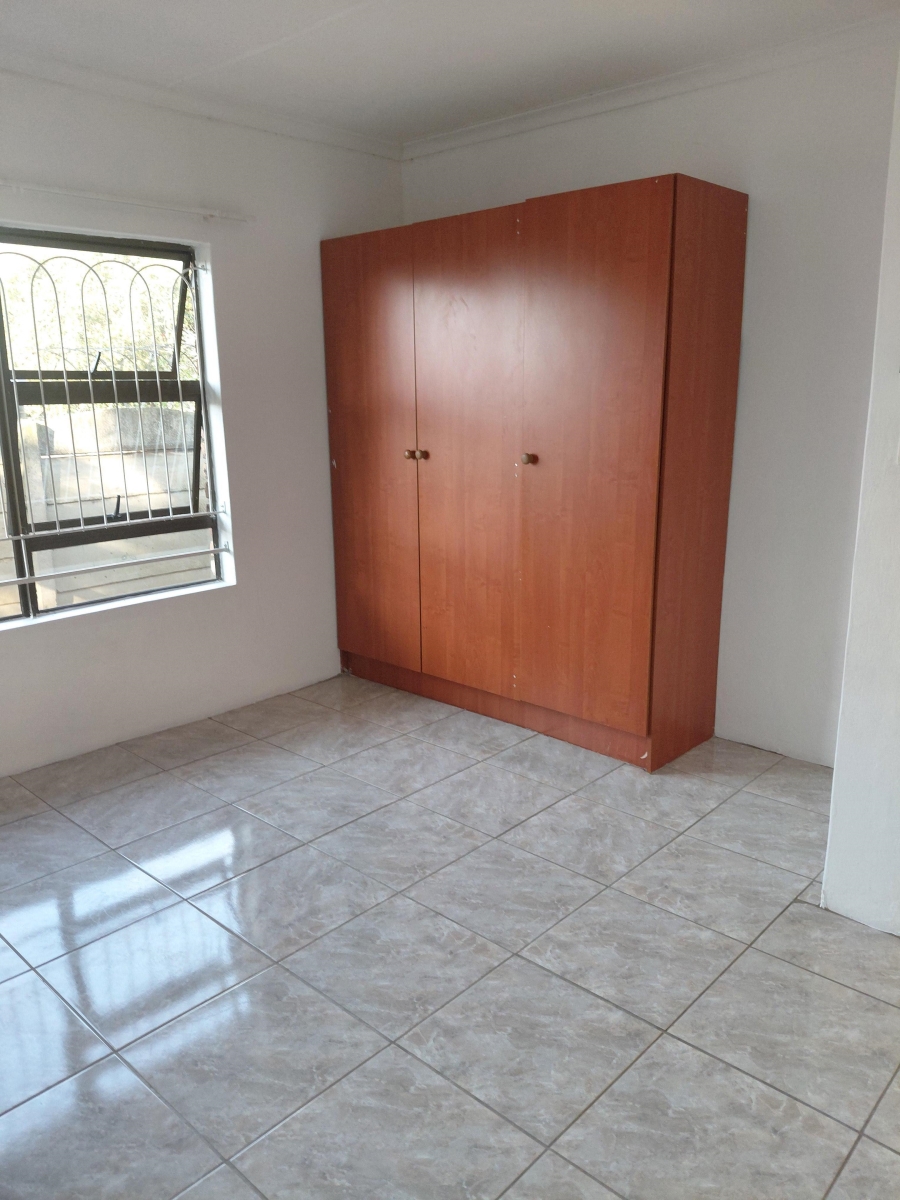 To Let 3 Bedroom Property for Rent in Birchleigh North Gauteng
