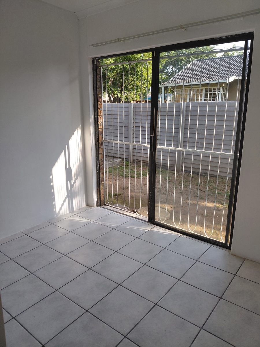 To Let 3 Bedroom Property for Rent in Birchleigh North Gauteng