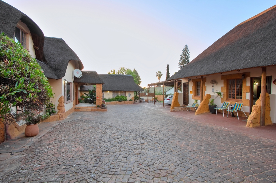 10 Bedroom Property for Sale in Birchleigh Gauteng