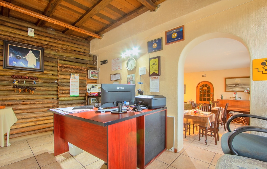 10 Bedroom Property for Sale in Birchleigh Gauteng