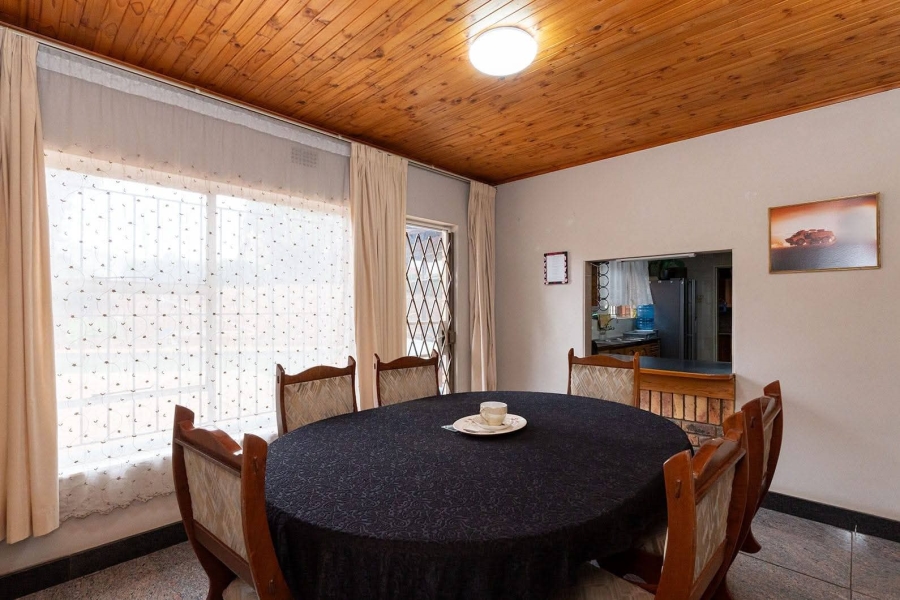 6 Bedroom Property for Sale in Edleen Gauteng