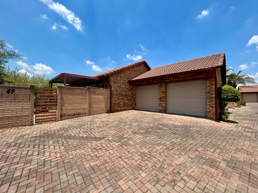 3 Bedroom Property for Sale in Equestria Gauteng