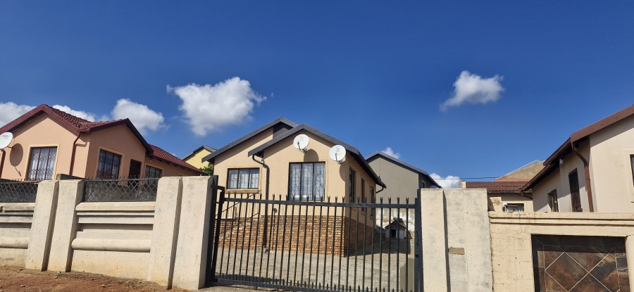 3 Bedroom Property for Sale in Mahube Valley Gauteng