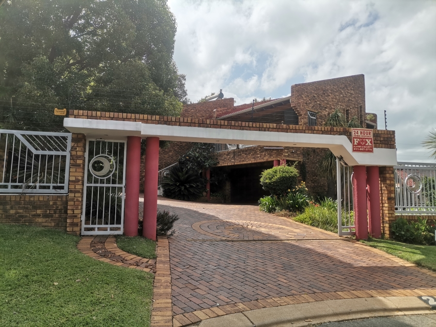 3 Bedroom Property for Sale in Mulbarton Gauteng
