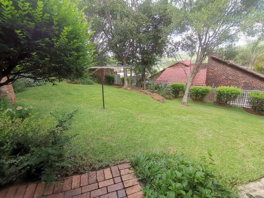 3 Bedroom Property for Sale in Mulbarton Gauteng