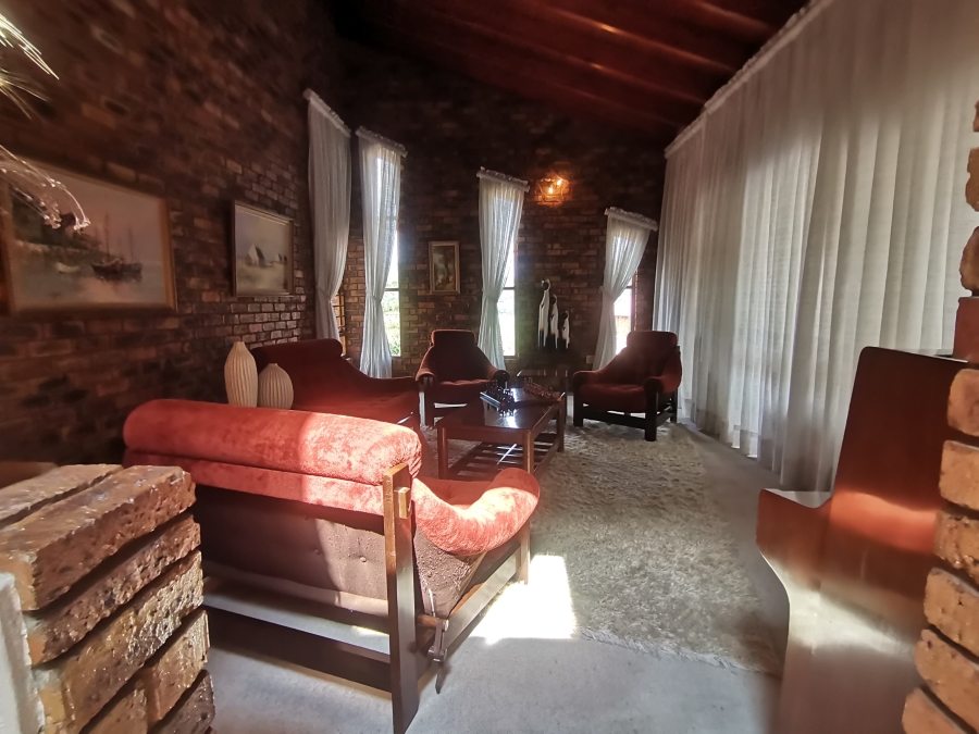 3 Bedroom Property for Sale in Mulbarton Gauteng