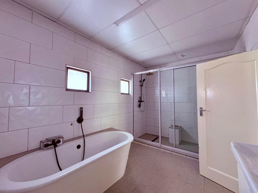 4 Bedroom Property for Sale in Brakpan Central Gauteng