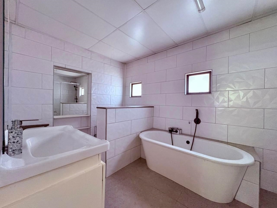 4 Bedroom Property for Sale in Brakpan Central Gauteng