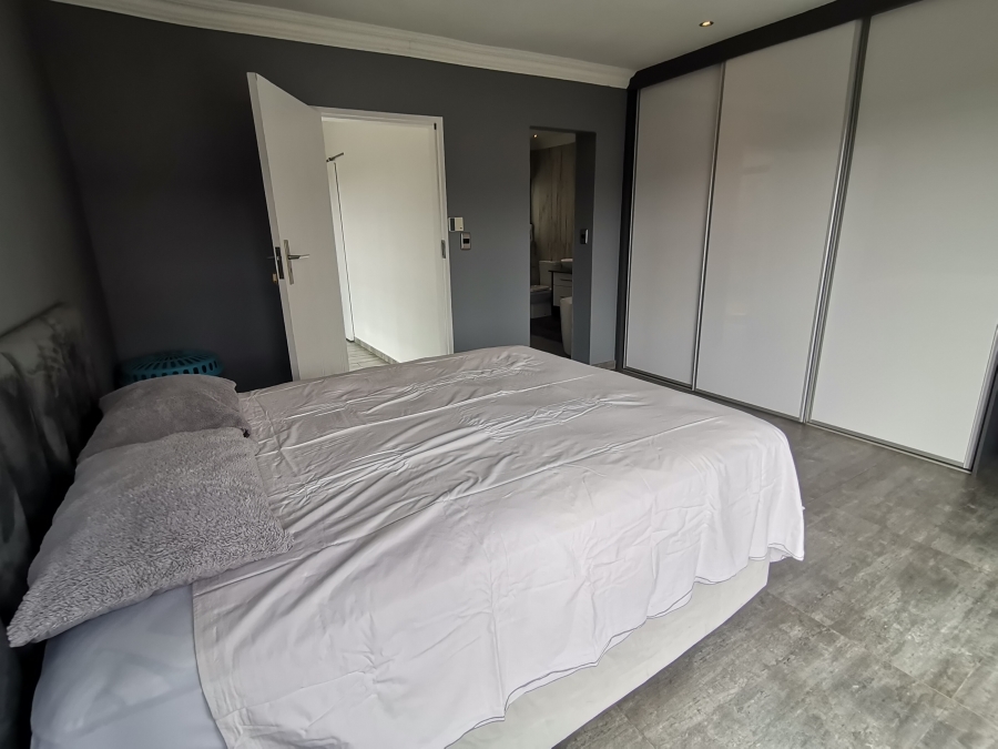 2 Bedroom Property for Sale in Bassonia Gauteng