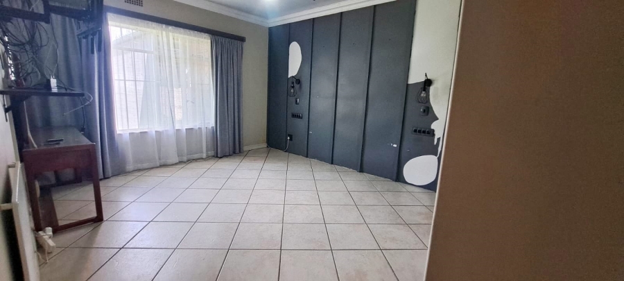 3 Bedroom Property for Sale in Selcourt Gauteng