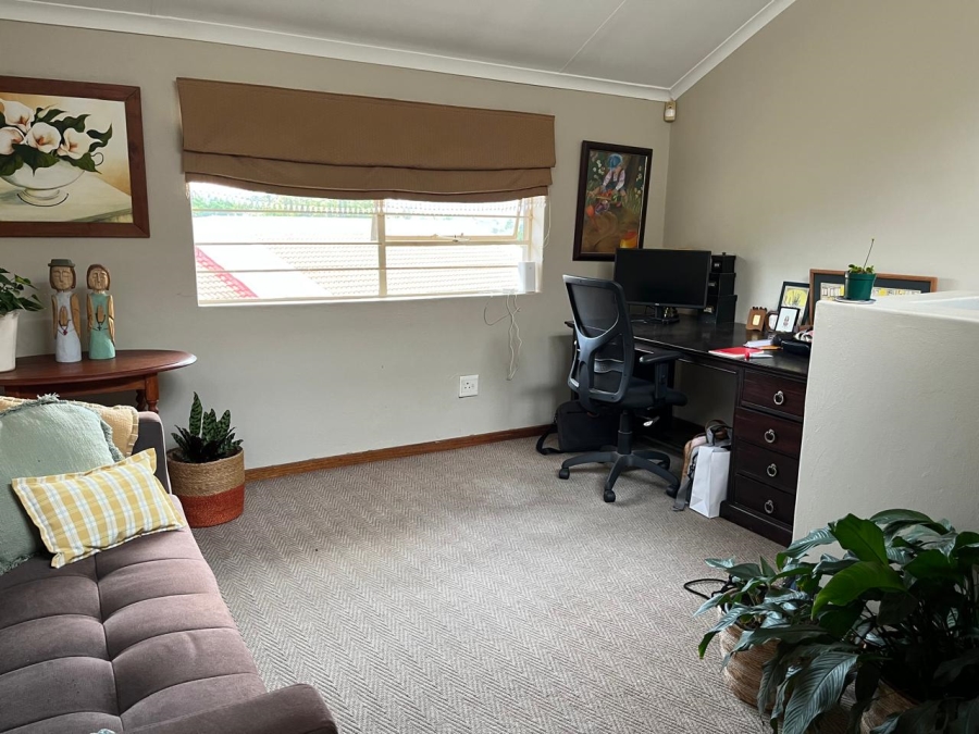 2 Bedroom Property for Sale in Faerie Glen Gauteng