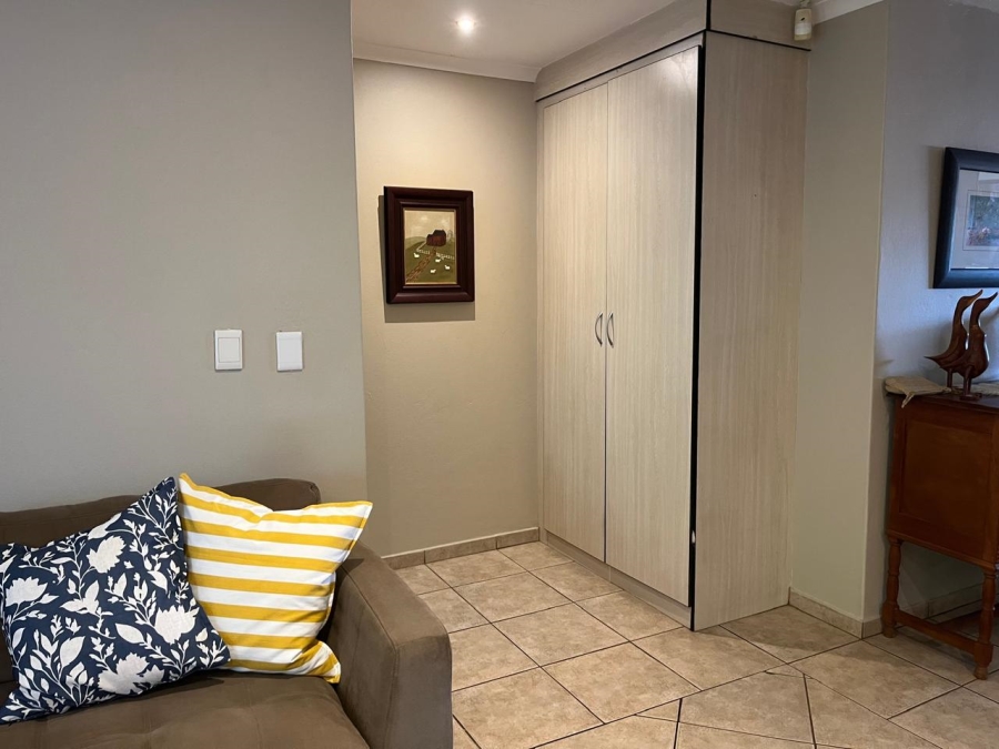 2 Bedroom Property for Sale in Faerie Glen Gauteng