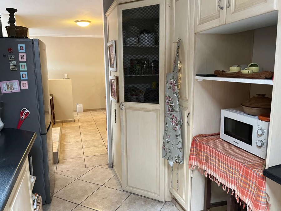 2 Bedroom Property for Sale in Faerie Glen Gauteng