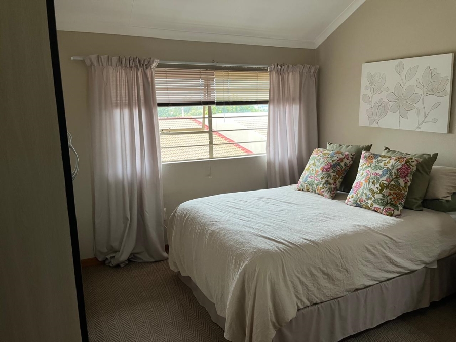 2 Bedroom Property for Sale in Faerie Glen Gauteng