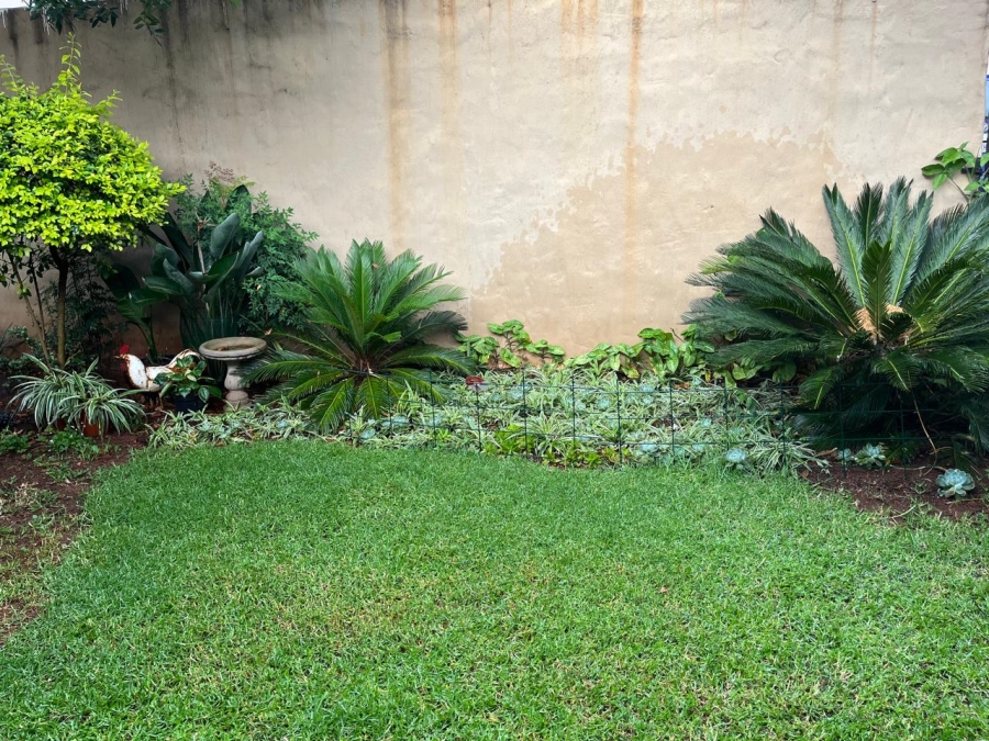 2 Bedroom Property for Sale in Faerie Glen Gauteng