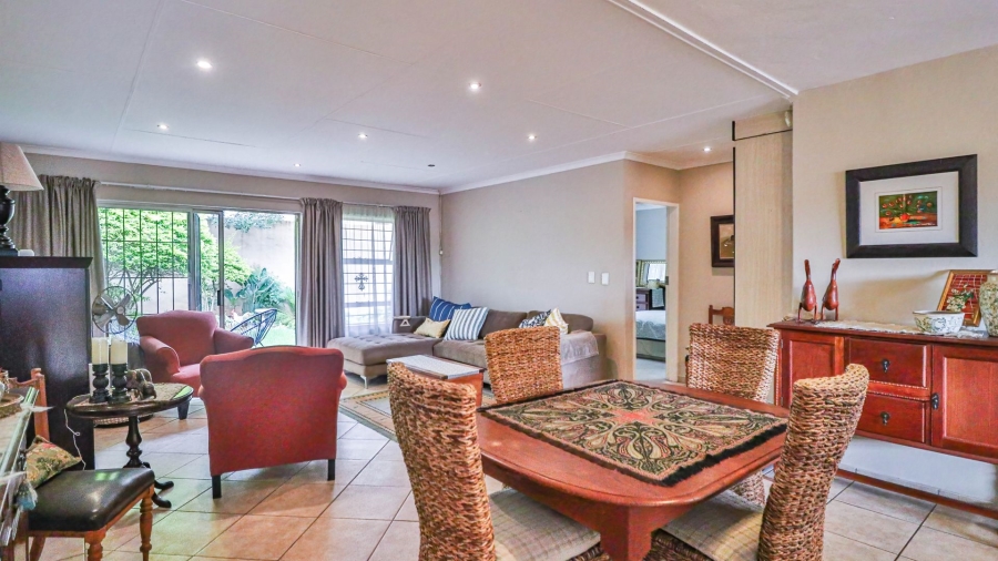 2 Bedroom Property for Sale in Faerie Glen Gauteng