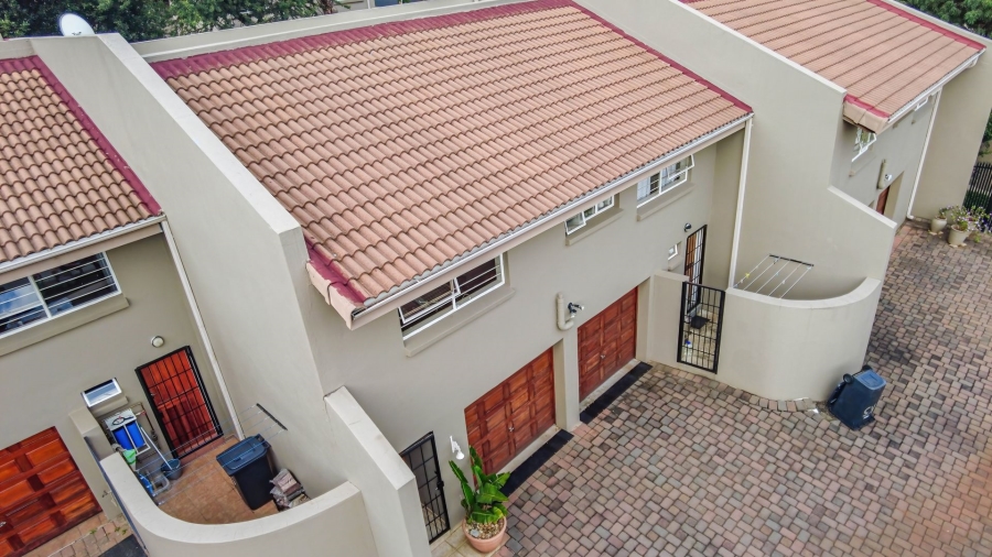 2 Bedroom Property for Sale in Faerie Glen Gauteng
