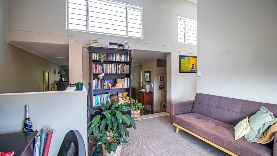 2 Bedroom Property for Sale in Faerie Glen Gauteng