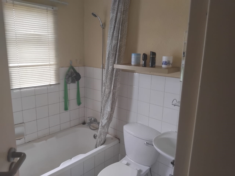 2 Bedroom Property for Sale in Birchleigh Gauteng