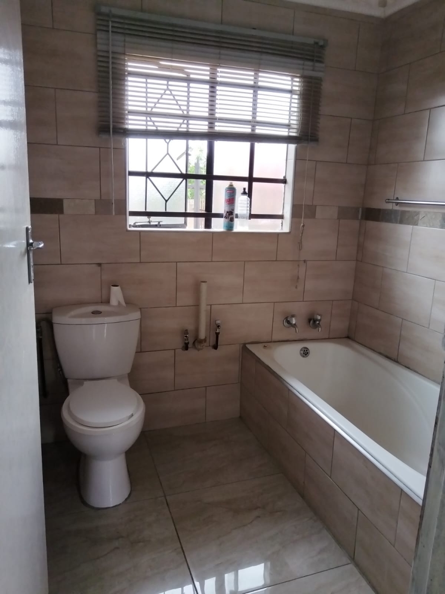 To Let 3 Bedroom Property for Rent in Birchleigh North Gauteng