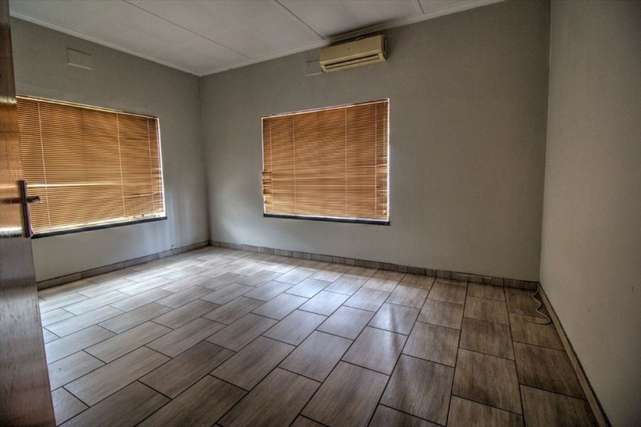 9 Bedroom Property for Sale in Kempton Park Ext 2 Gauteng