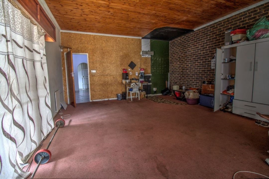 9 Bedroom Property for Sale in Kempton Park Ext 2 Gauteng