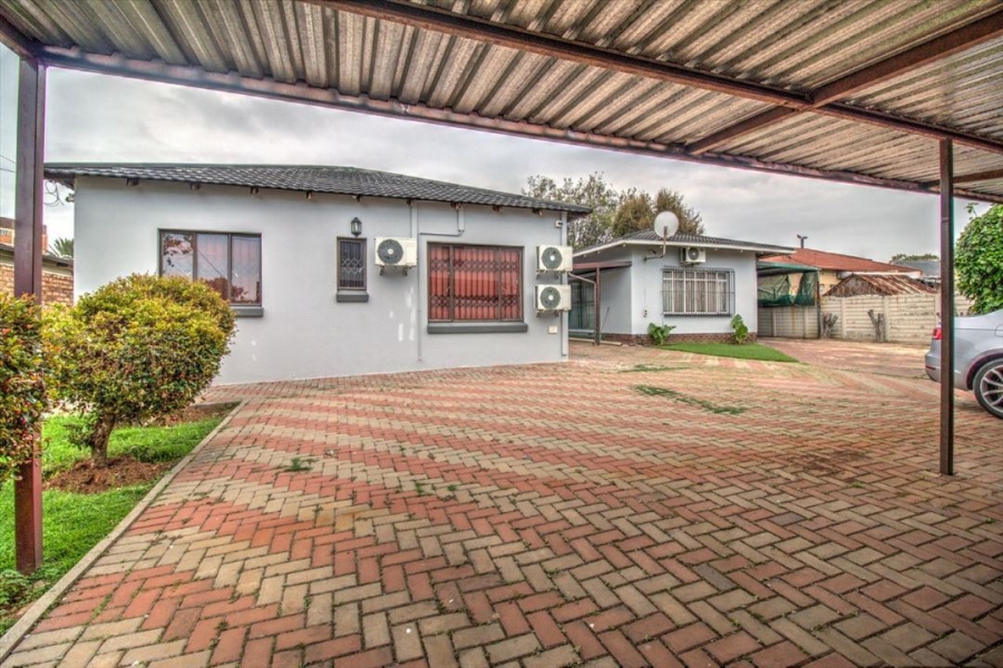 9 Bedroom Property for Sale in Kempton Park Ext 2 Gauteng