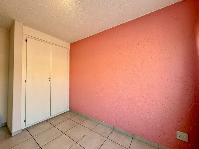 To Let 2 Bedroom Property for Rent in Kenleaf Gauteng