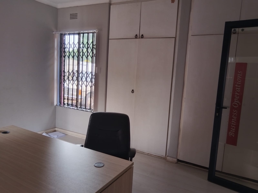 5 Bedroom Property for Sale in Birchleigh North Gauteng