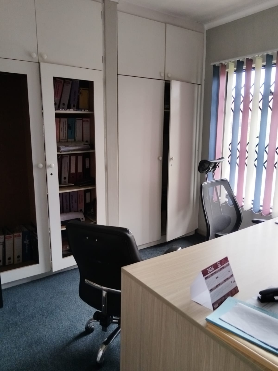 5 Bedroom Property for Sale in Birchleigh North Gauteng