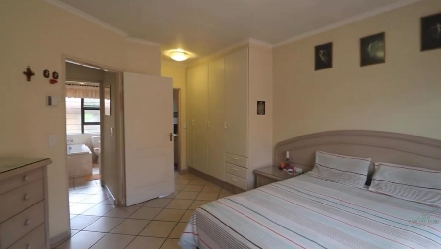 3 Bedroom Property for Sale in New Redruth Gauteng