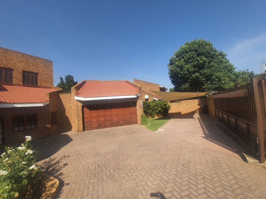 3 Bedroom Property for Sale in Vanderbijlpark SW 5 Gauteng