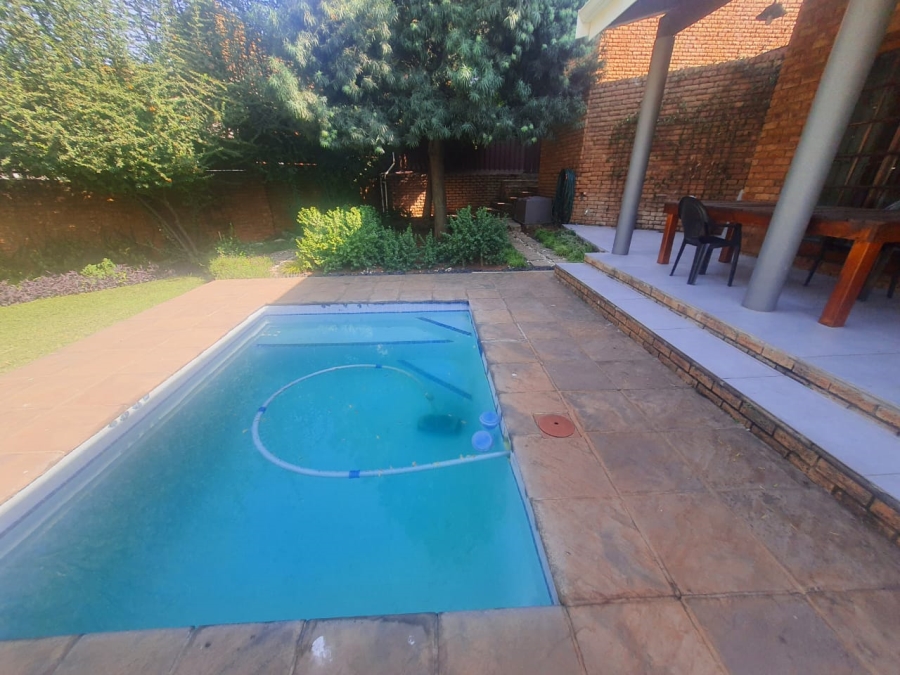 3 Bedroom Property for Sale in Vanderbijlpark SW 5 Gauteng