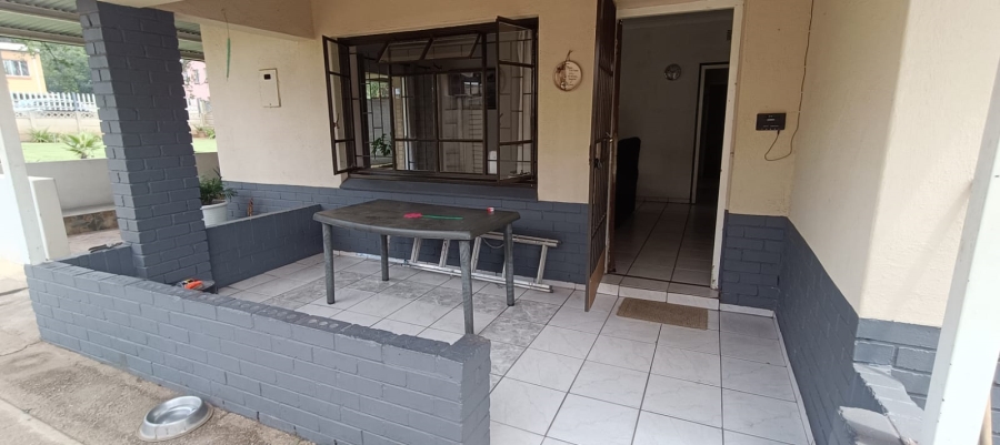 4 Bedroom Property for Sale in Vanderbijlpark Cw 6 Gauteng