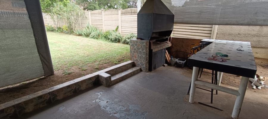 4 Bedroom Property for Sale in Vanderbijlpark Cw 6 Gauteng