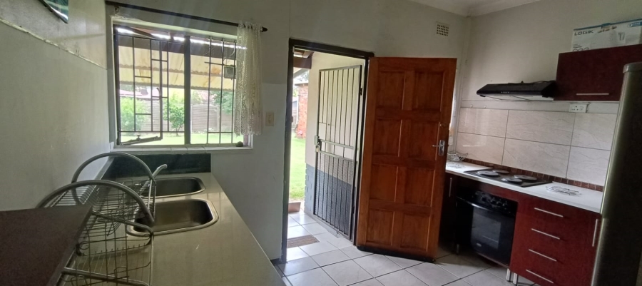 4 Bedroom Property for Sale in Vanderbijlpark Cw 6 Gauteng