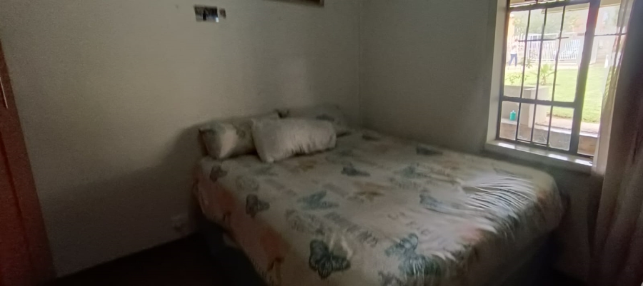 4 Bedroom Property for Sale in Vanderbijlpark Cw 6 Gauteng