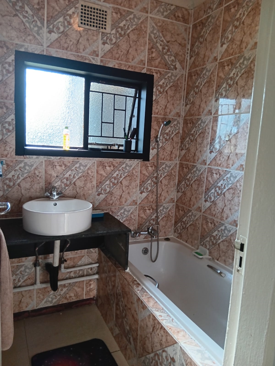 4 Bedroom Property for Sale in Vanderbijlpark Cw 6 Gauteng